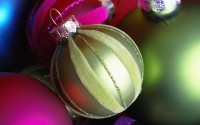 Green and red baubles (close-up)