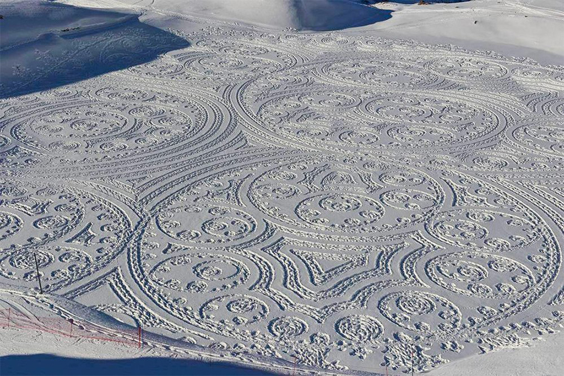 Snow art by Simon Beck
